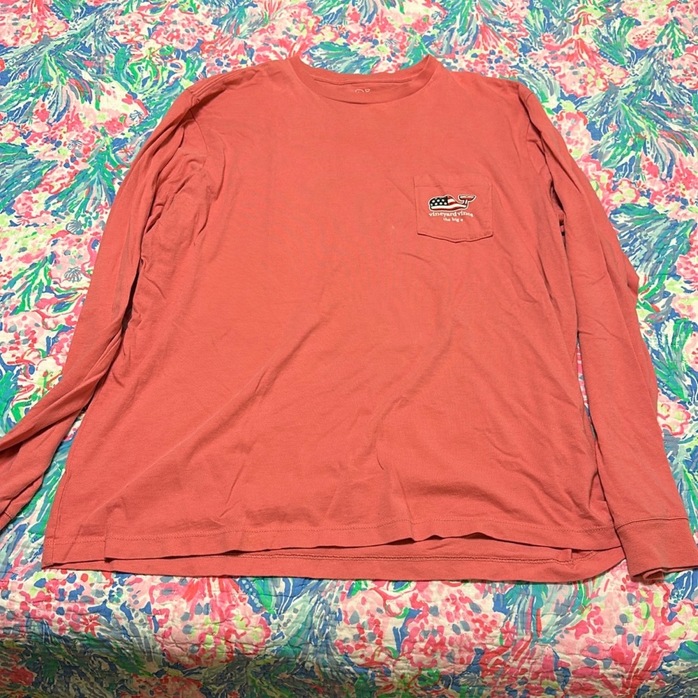 GUC Vineyard Vines Big E t shirt women’s large